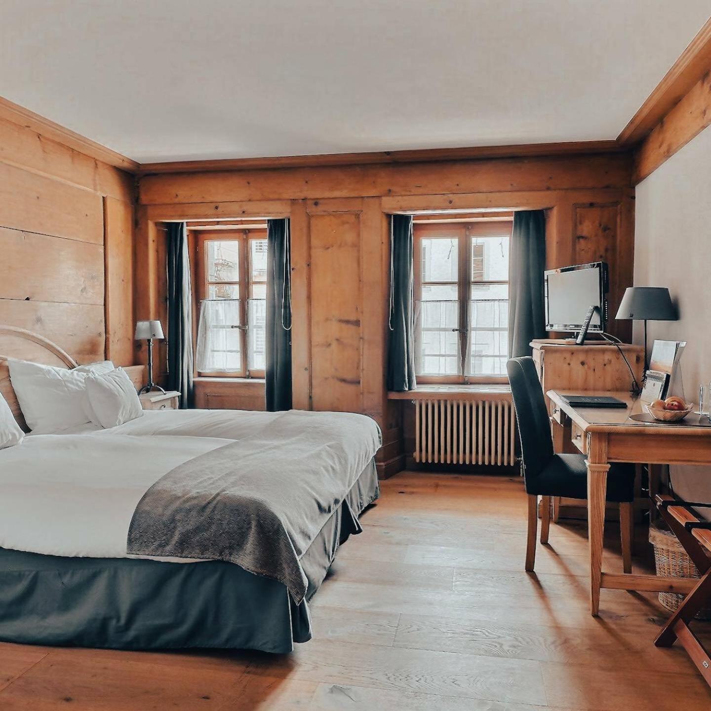 Romantik Hotel L'Etoile Шарме Екстериор снимка