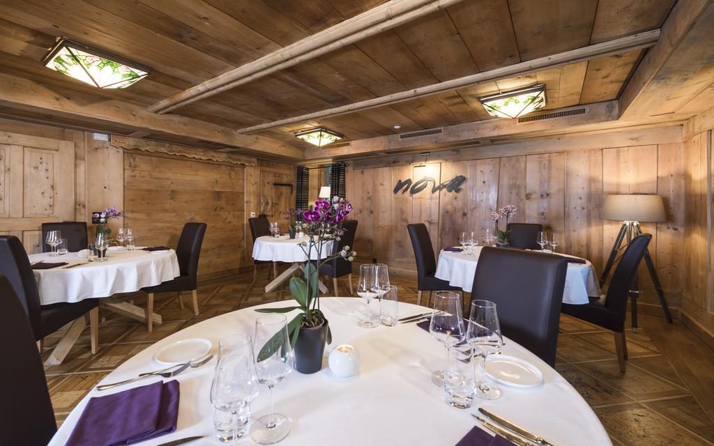 Romantik Hotel L'Etoile Шарме Екстериор снимка