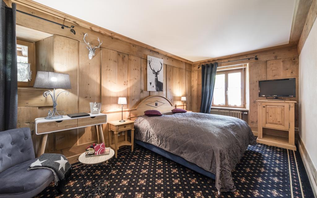 Romantik Hotel L'Etoile Шарме Екстериор снимка